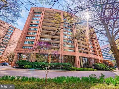 1805 CRYSTAL DRIVE, ARLINGTON, VA 22202