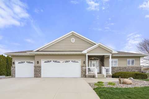 5025 William, Waterloo, IA 50701