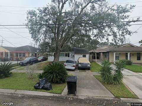 Prentiss, NEW ORLEANS, LA 70122