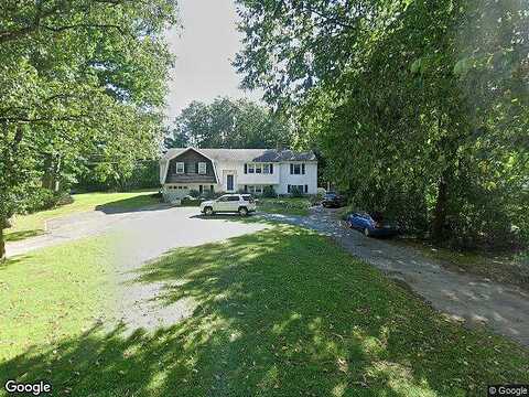 Central, HOLLISTON, MA 01746