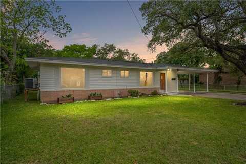 209 N Sehorn St, Sinton, TX 78387