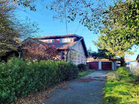 728 Pacific Avenue, Crescent City, CA 95531