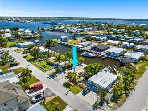 2585 Cay Cove, MATLACHA, FL 33993