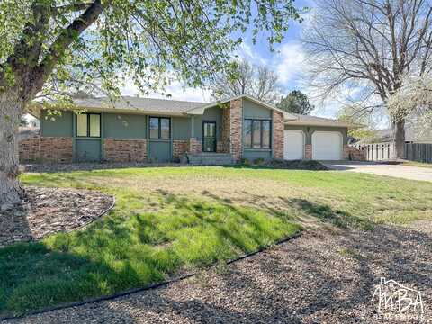 104 Cambridge Court, Garden City, KS 67846