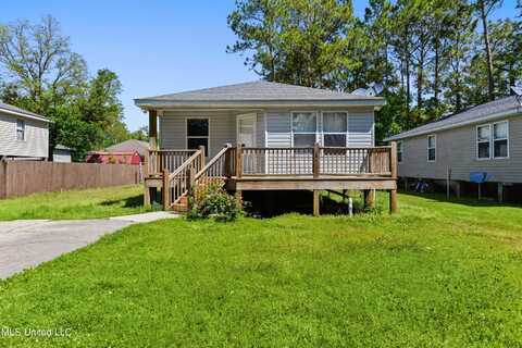 6084 W Clay Street, Bay Saint Louis, MS 39520