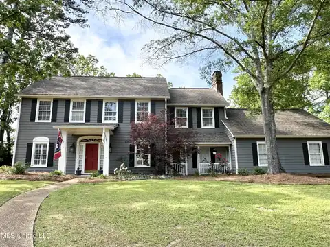718 Country Place Drive, Pearl, MS 39208