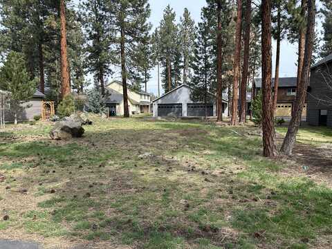 946 E Timber Pine Drive, Sisters, OR 97759
