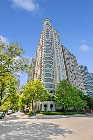 840 N Lake Shore Drive, Chicago, IL 60611