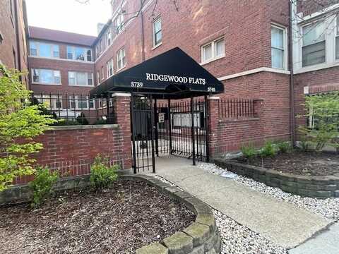 5745 N Ridge Avenue, Chicago, IL 60660