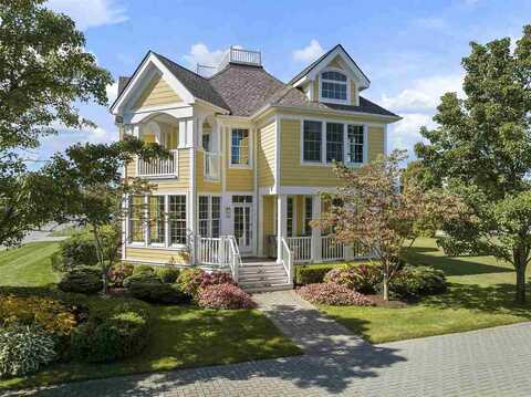 732 Sunset, Bay Harbor, MI 49770