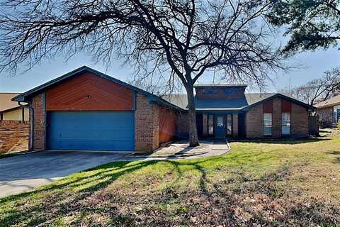 5700 Overridge Drive, Arlington, TX 76017