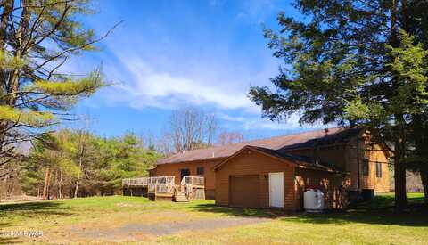 110 St. Vincent's Pointe Road, Lackawaxen, PA 18435