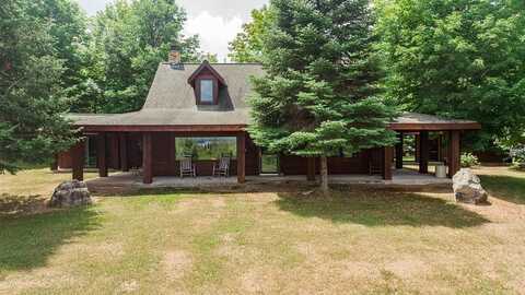 42605 McCloud Lake Road, Cable, WI 54821