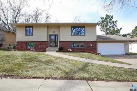 2613 E Klondike Trl, Sioux Falls, SD 57103