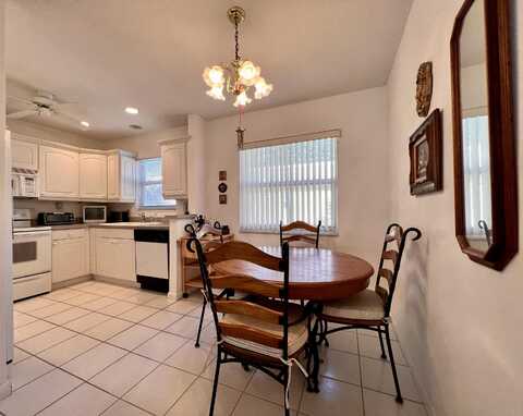 134 Stratford J, West Palm Beach, FL 33417