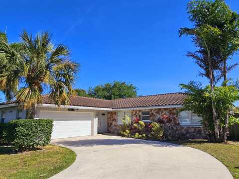 1350 SW 25th Way, Boynton Beach, FL 33426