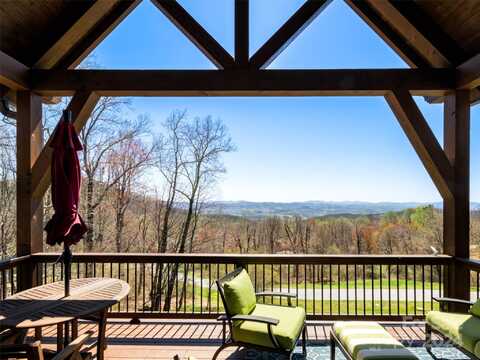 84 Meadow Top Lane, Hendersonville, NC 28792