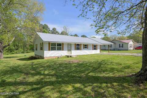 29 Peace Chapel Road, Scotts Hill, TN 38374