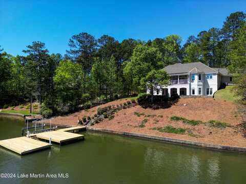 1689 River Oaks Dr, Jacksons Gap, AL 36861