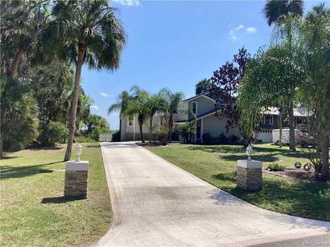 1544 NW 17th Court, Crystal River, FL 34428