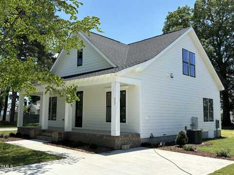 207 W Harnett Street, Dunn, NC 28334