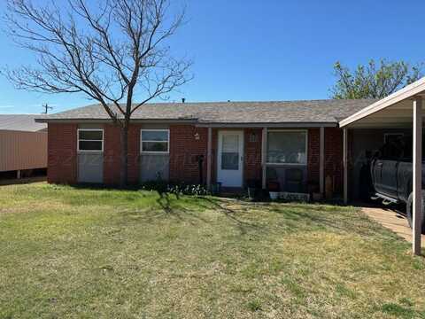 1025 10th Street, Tulia, TX 79088