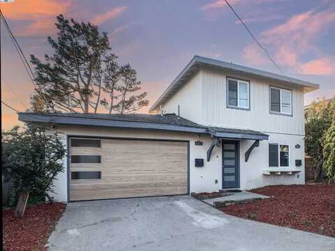 532 Heathcliff Dr, Pacifica, CA 94044