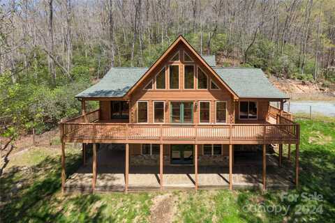 489 Mullinax Cove Road, Horse Shoe, NC 28742