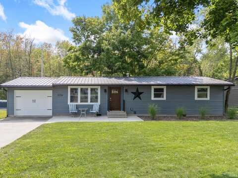 11427 NE Wawasee Drive, Syracuse, IN 46567