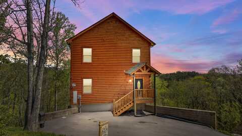 1106 N Trail Drive, Sevierville, TN 37862