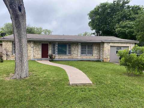 708 N Vandeveer, Burnet, TX 78611