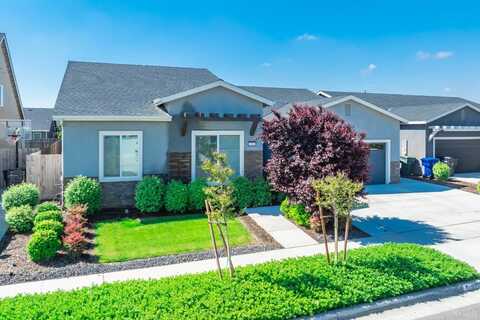 2359 Andrew Lane, Hanford, CA 93230