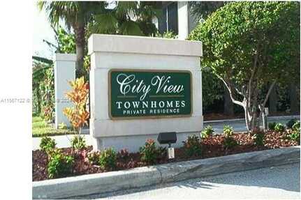 206 City View Dr, Fort Lauderdale, FL 33311