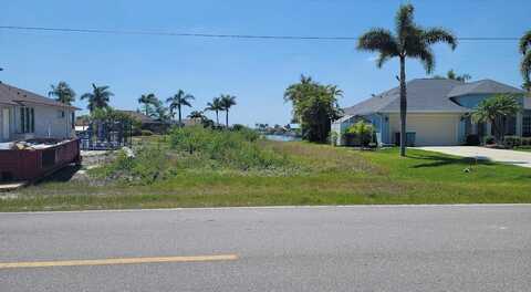 9413 ST PAUL DRIVE, PORT CHARLOTTE, FL 33981