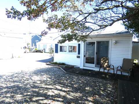 23 E Chadwick Way, Lavallette, NJ 08735