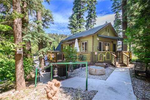 893 Arrowhead Villa Road, Lake Arrowhead, CA 92352