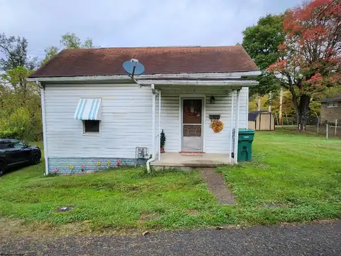 318 1/2 Sycamore Street, Clarksburg, WV 26301