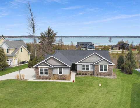 13003 Robin's Ridge Rd, Charlevoix, MI 49720