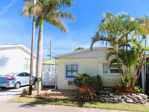 2601 Gulf Dr N, Bradenton Beach, FL 34217