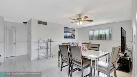 7471 SW 10th Ct, Pompano Beach, FL 33068