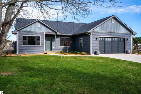 4026 Center Farm Lane, Traverse City, MI 49685