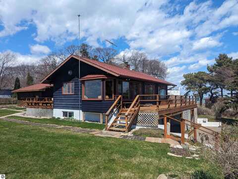 5656 Point Lookout Road, Au Gres, MI 48703