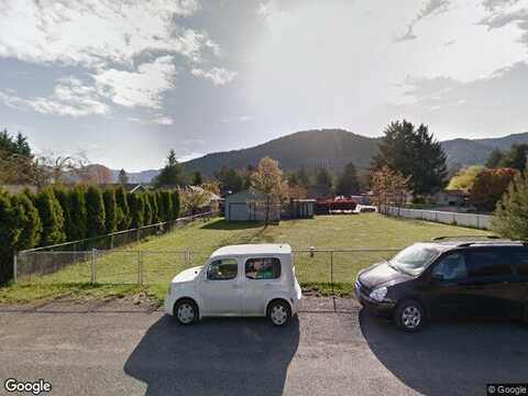 Cloverlawn, GRANTS PASS, OR 97527