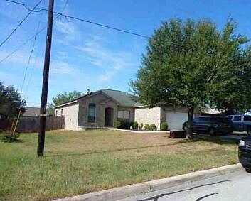 Crestway, FLORESVILLE, TX 78114