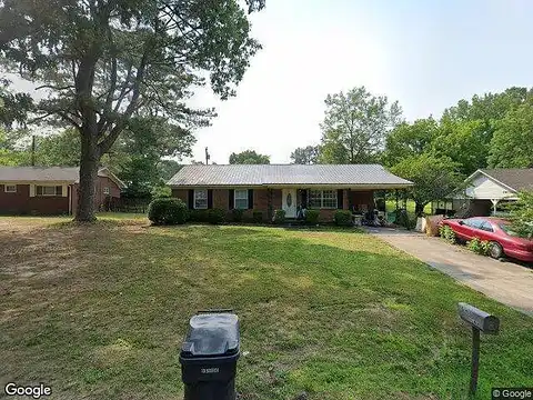 Janice, BOLIVAR, TN 38008