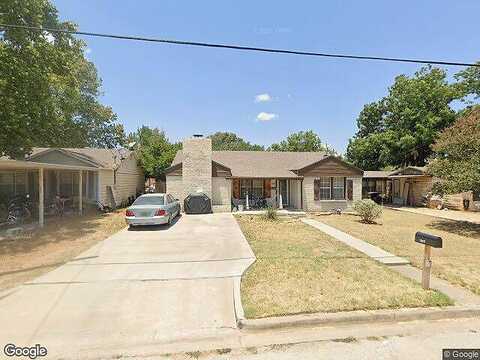 10Th, Mc Gregor, TX 76657