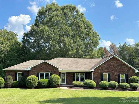 Robert, STATESVILLE, NC 28625