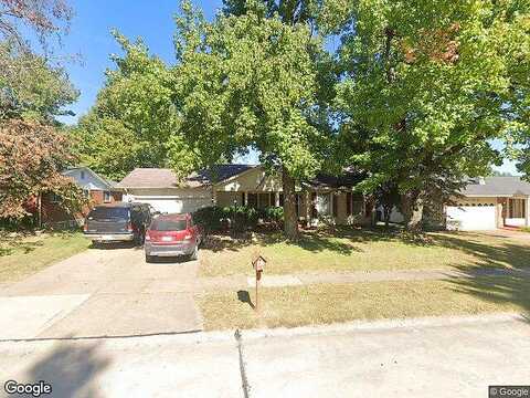 Langholm, FLORISSANT, MO 63031