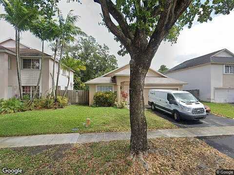 97Th, PEMBROKE PINES, FL 33025