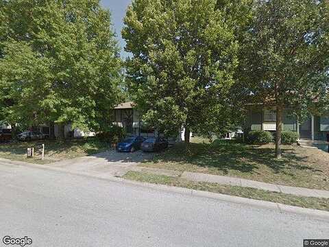 Royal, OAK GROVE, MO 64075